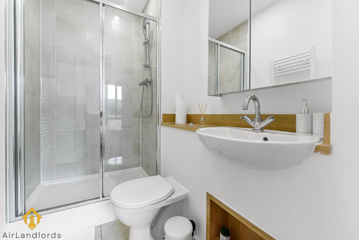 Exclusive 3 Bed 3Bath Penthouse Near Canary Wharf London Exterior photo